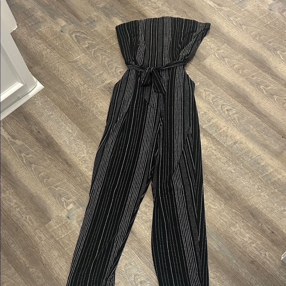 Simply Styled Elegant Black and White Striped Jumpsuit